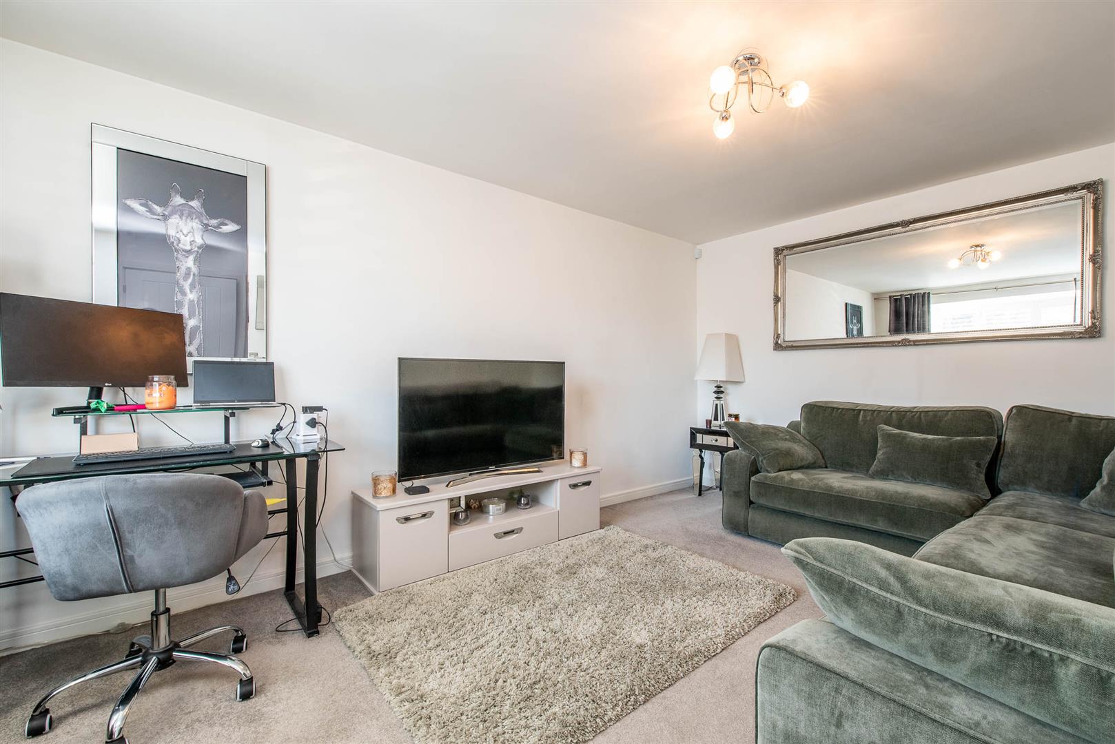 3 bed property in Orpington Place, Preston